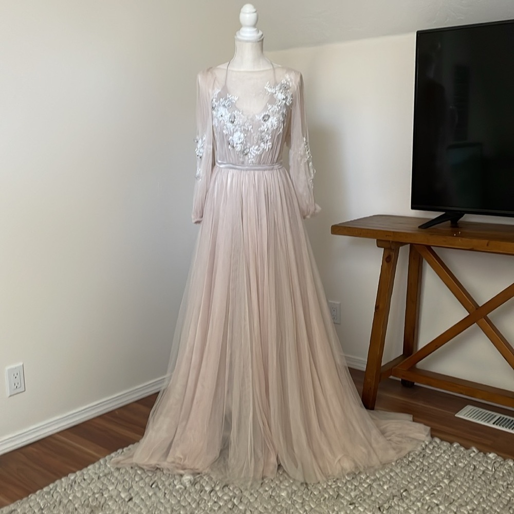 Rara Davis & Ange Etoiles Linda Dress